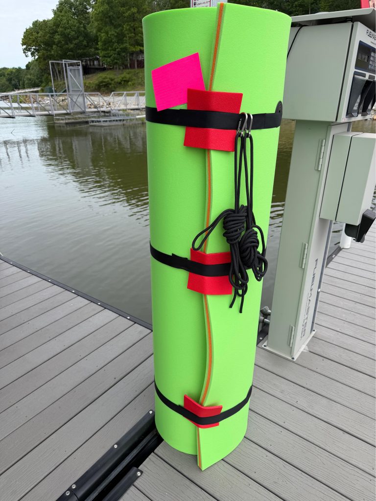 Lily Pad (seats up to 6)